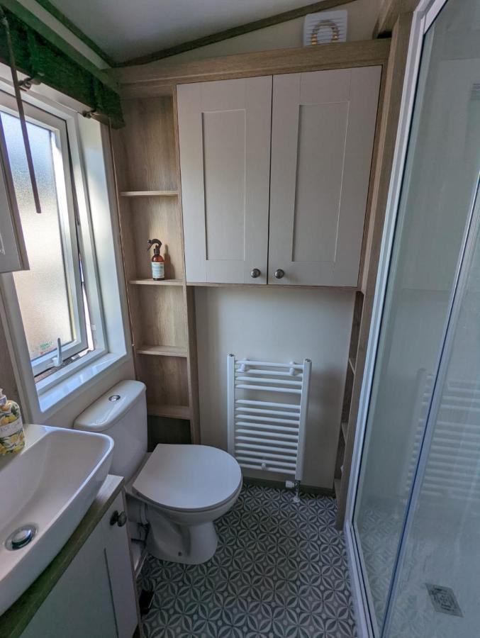 Stunning Luxury Caravan On Edge Of New Forest On Shorefield Country Park Entertainment And Leisure Passes Included Milford on Sea Exterior photo
